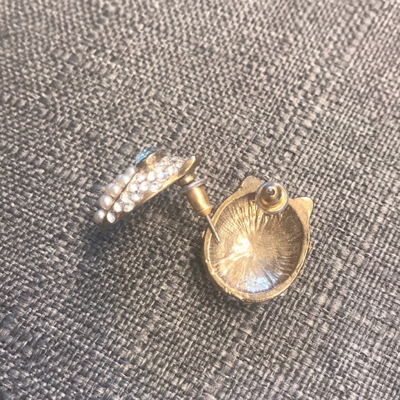 [Send Offers] Pearl Owl Earrings 🦉 - Picture 4 of 4
